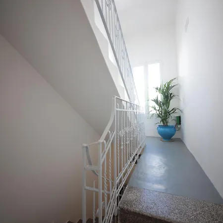 Dimore Madi Con Terrazza